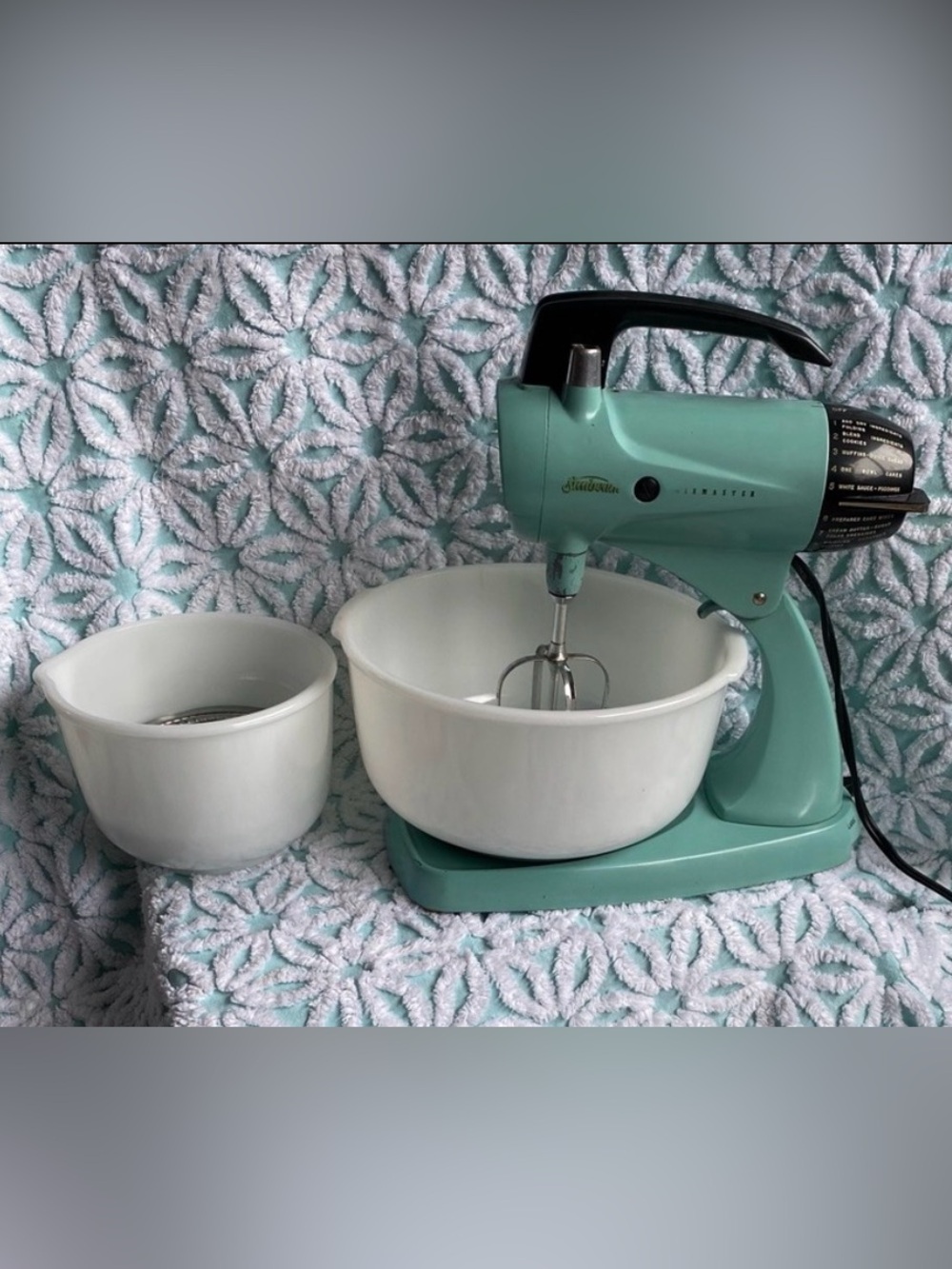 Vintage Sunbeam kitchen mixer turquoise blue MCM with two bowls
